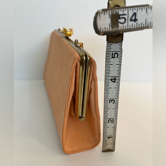 Vintage Peach Purse - Picture 9 of 10